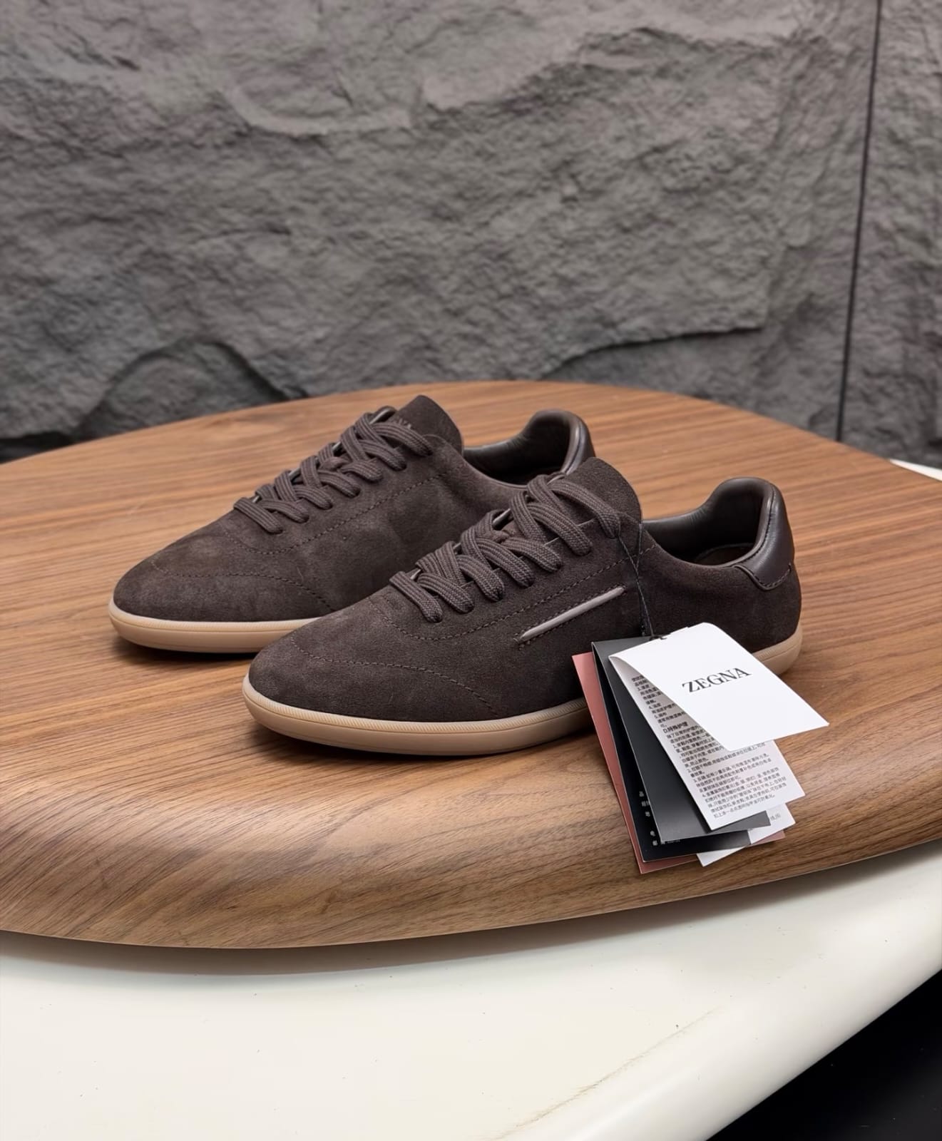 THE FOOTWEAR EDIT.
