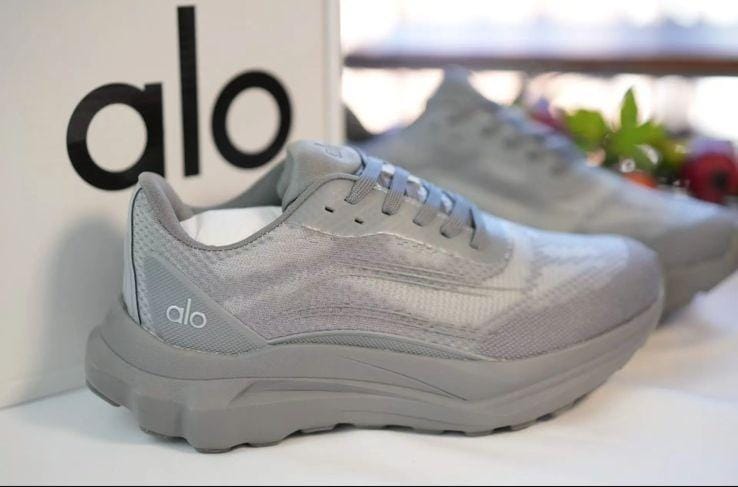 Alo Yoga - Image 4