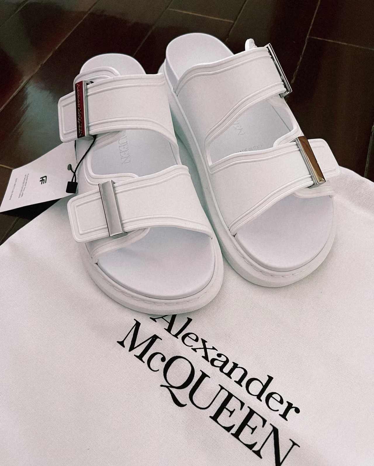 Alexander McQueen - Image 4