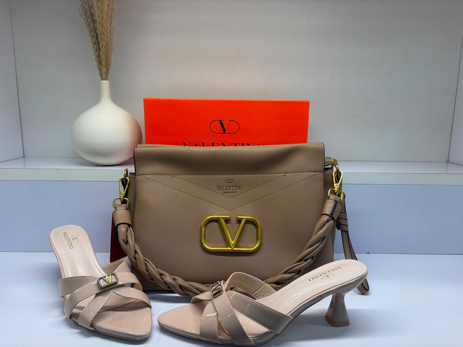 VALENTINO bag and siliper - Image 4