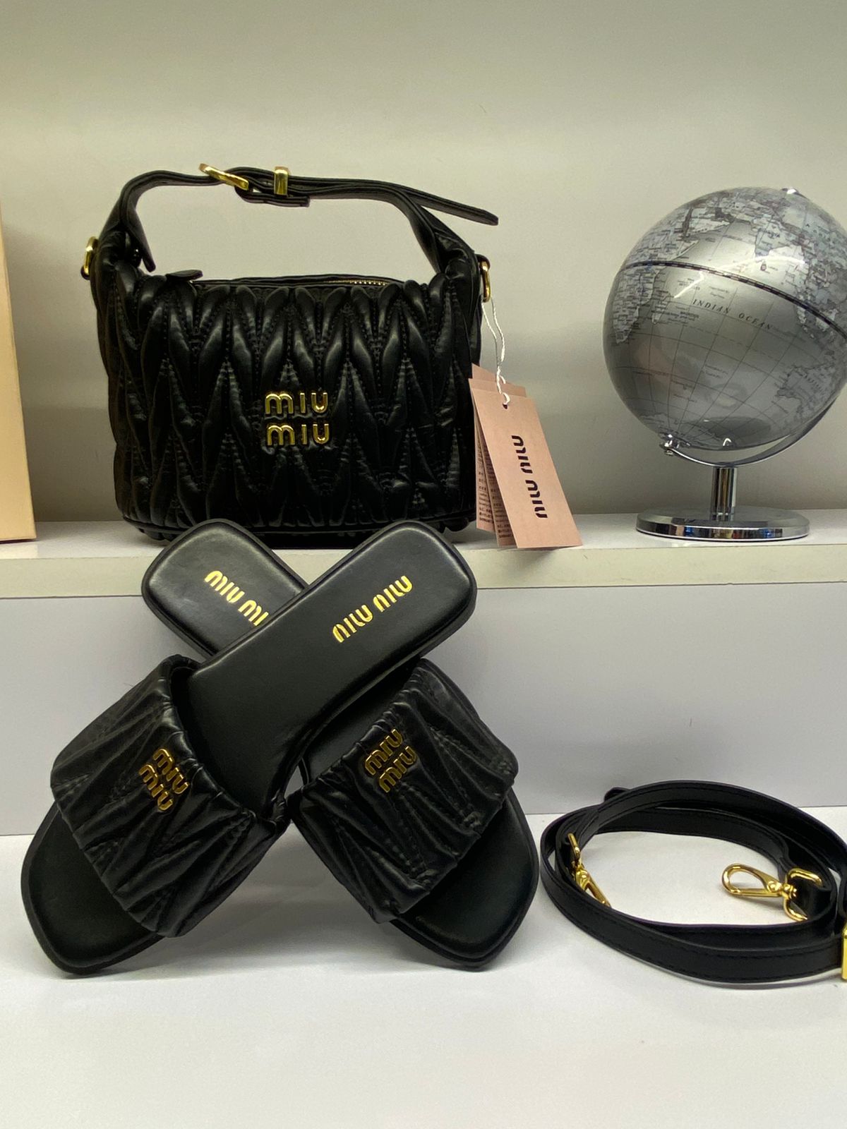 Miu miu bag with siliper Price 100 AED - Image 4