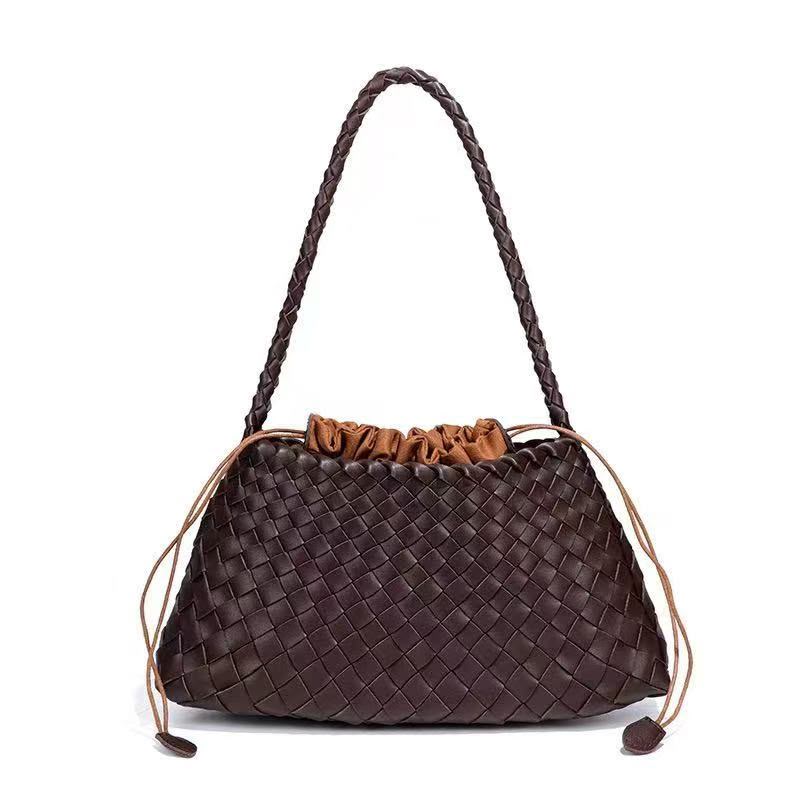 BOTTEGA VENETA price 75 AED - Image 4