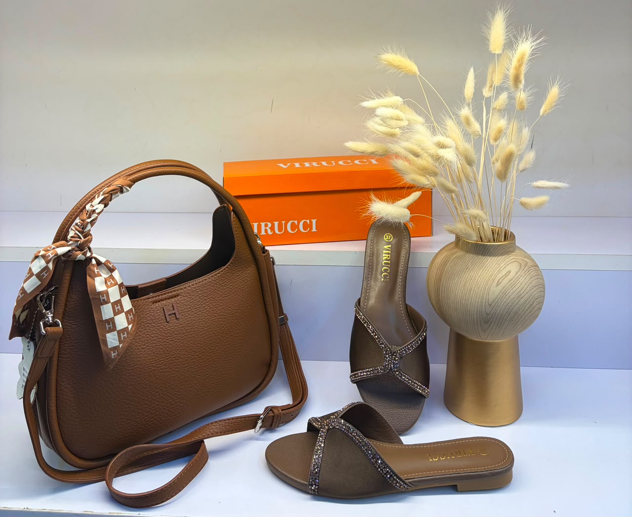 VIRUCCI bag and siliper - Image 5