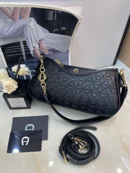 New arrived ,aigner bag price 75 AED size 26 cm